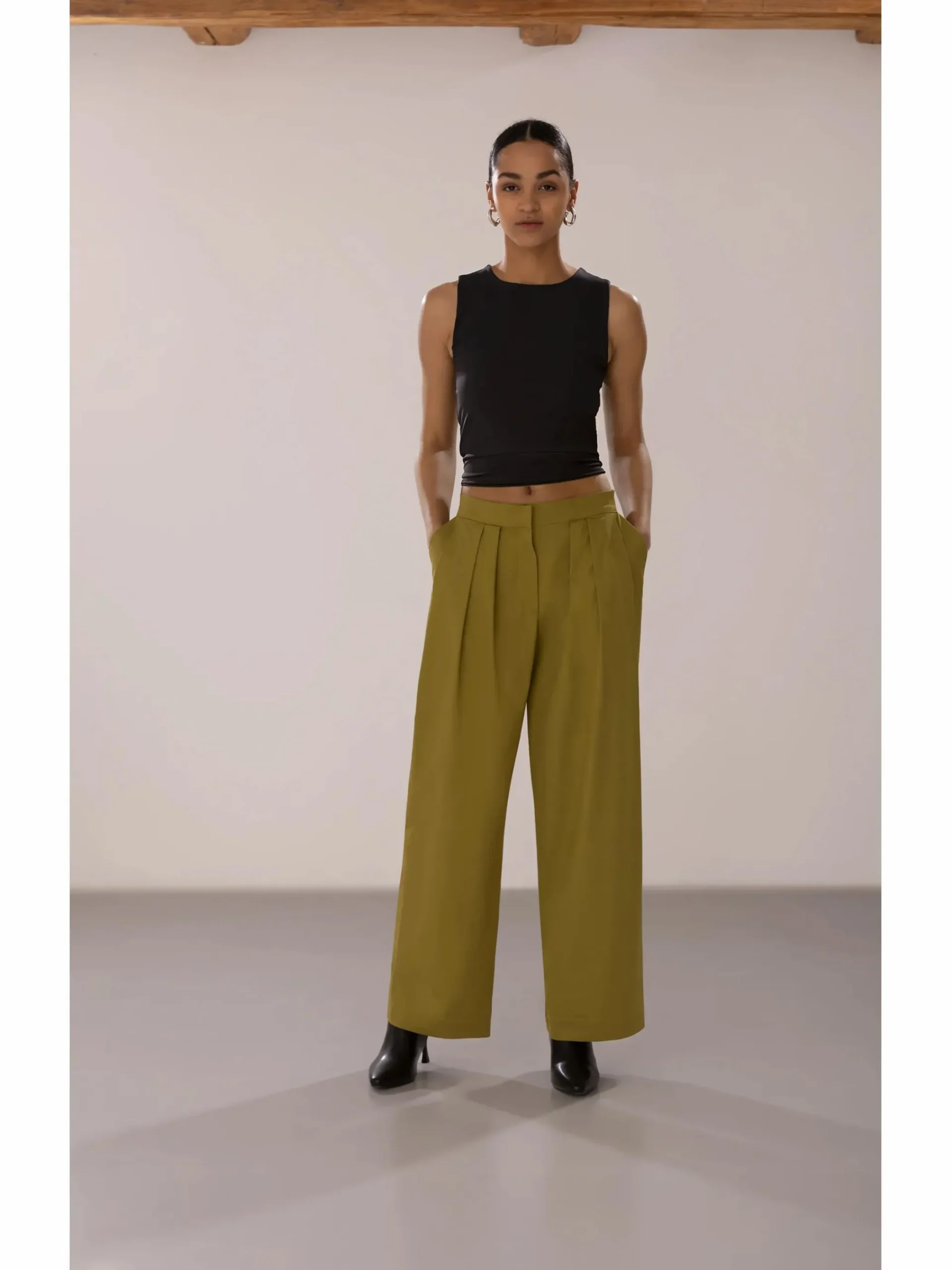 Damen IX-O Damen Culotte Hose mit Bundfalten