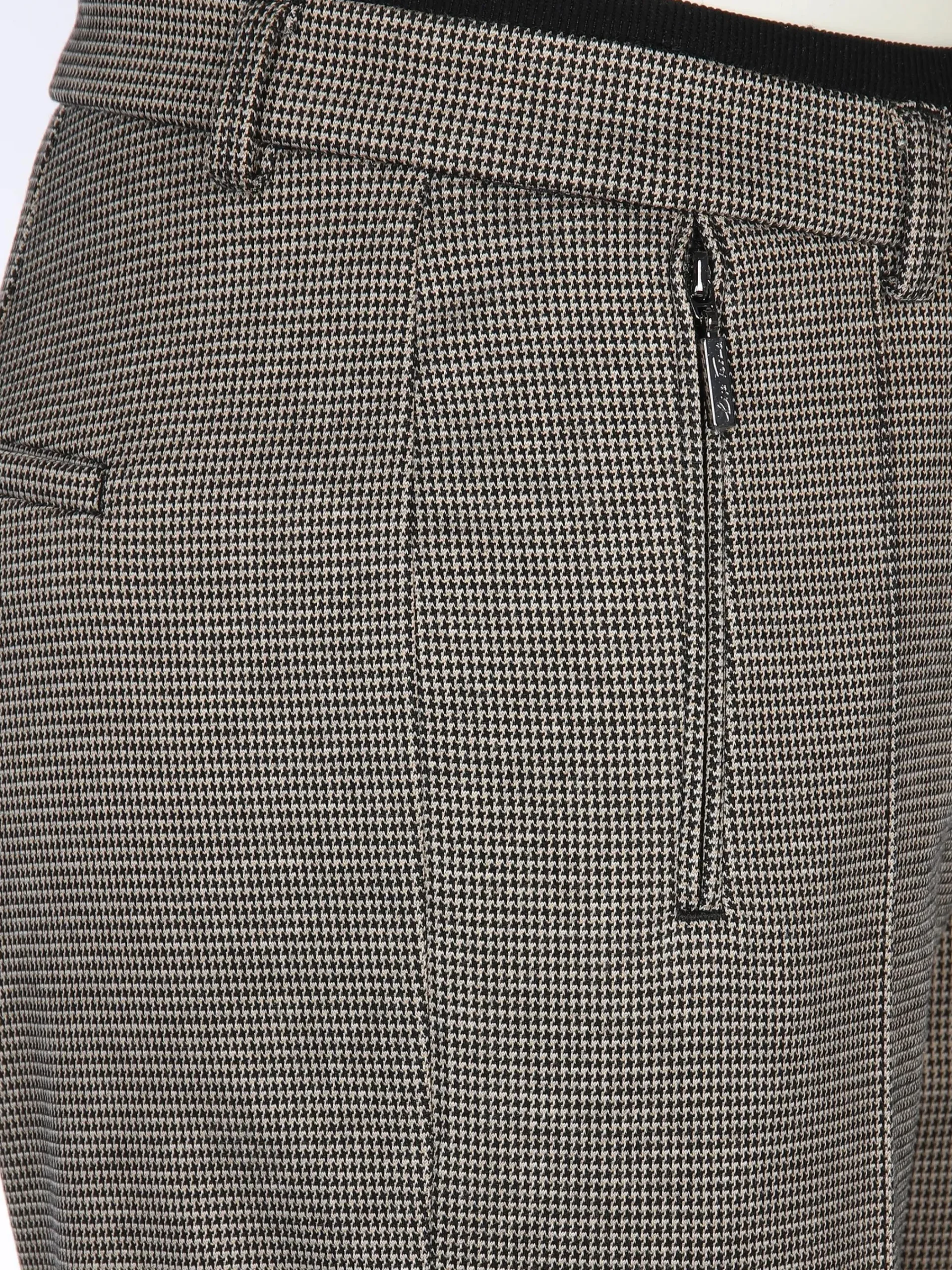 Damen Lisa Tossa Damen Hose im Minimalprint