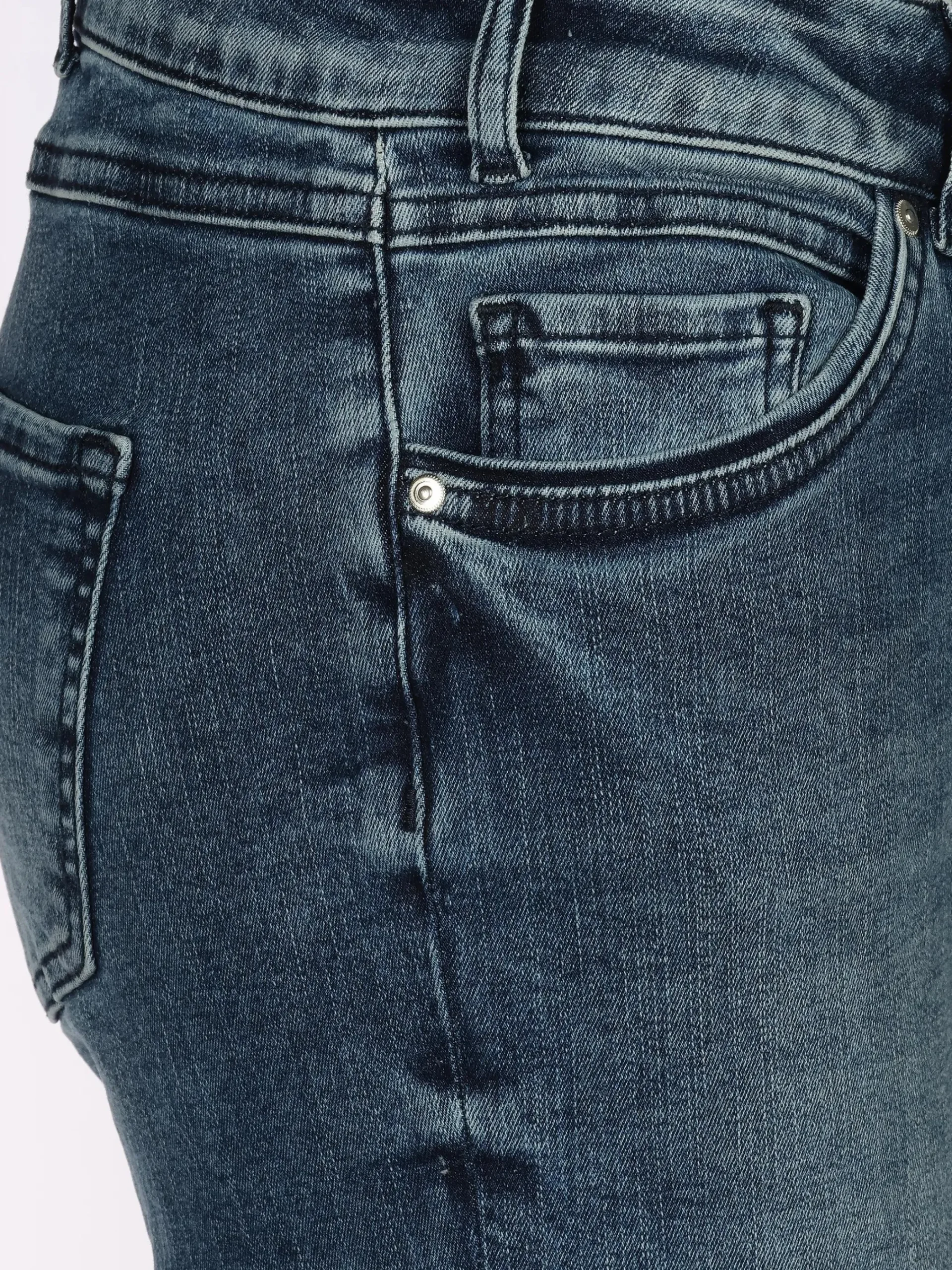 Damen Lisa Tossa Damen Jeans mit etwas dunklerer Waschung