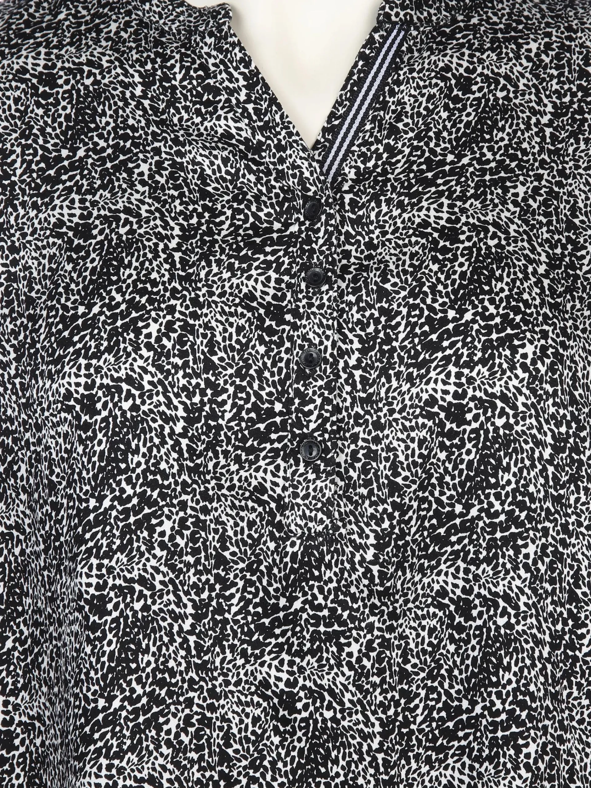 Damen Sonja Blank Große Größen Bluse im Minimalprint