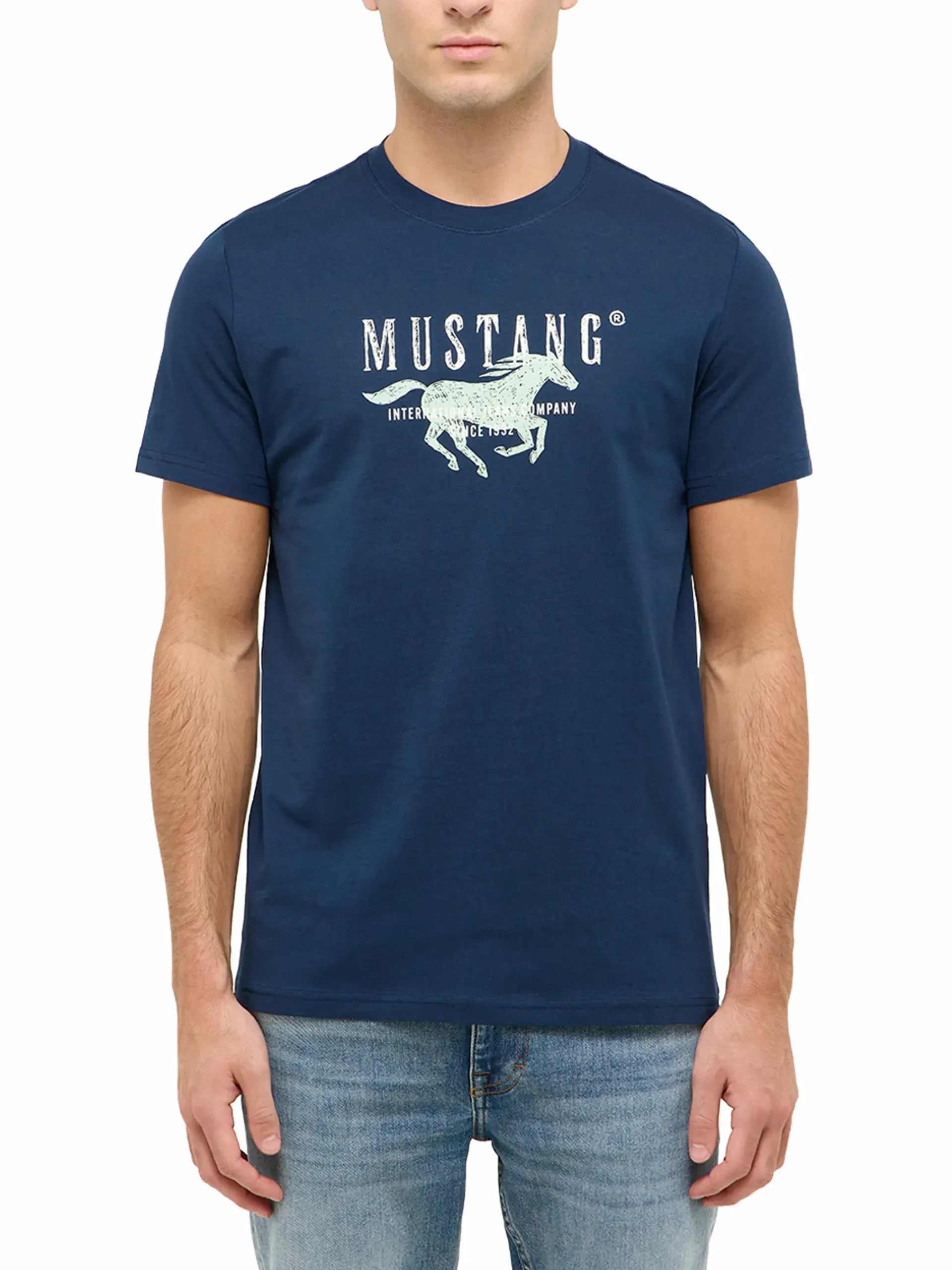 Herren Mustang Herren Shirt mit Frontprint
